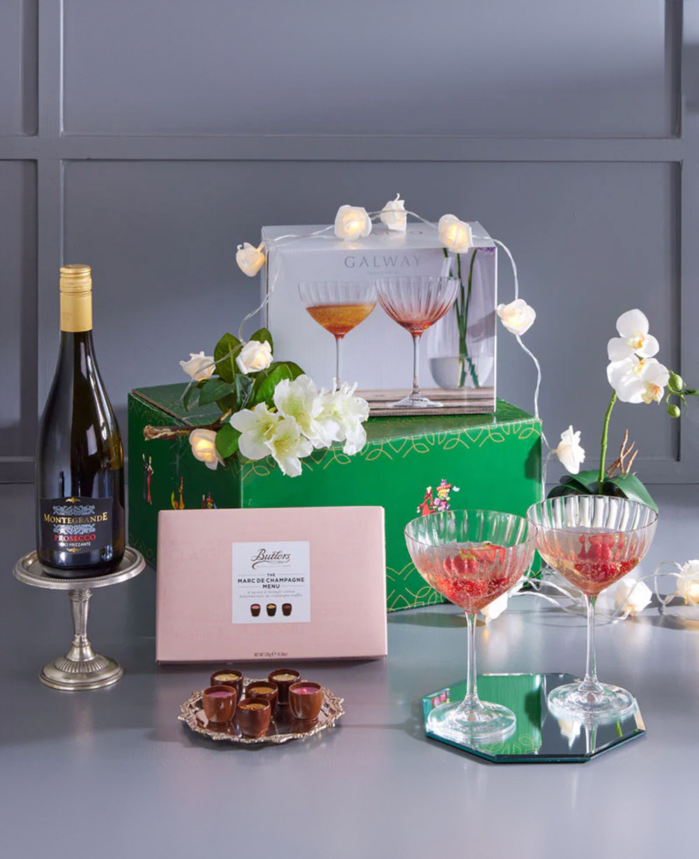 Pretty in Pink Bubbles Gift Hamper Pretty in Pink Bubbles Gift Hamper